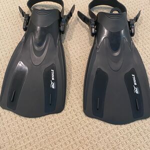 Black Swim Fins for Men BNWT Size L/XL
